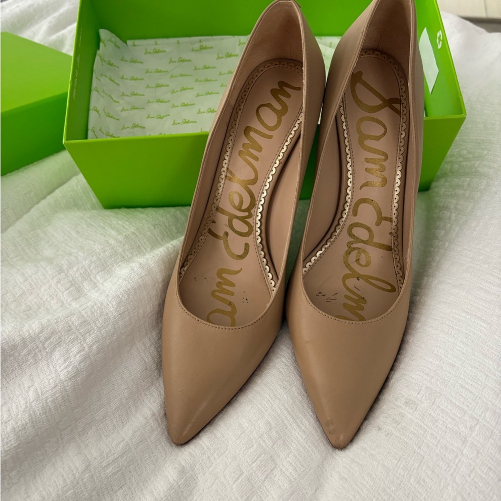 Sam Edelman Tan Heels Elegant Pointed-Toe